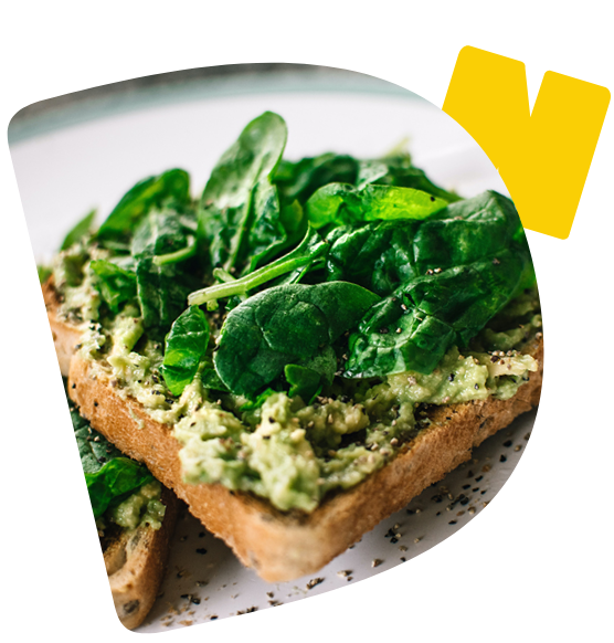 Ein Toast mit Salat.