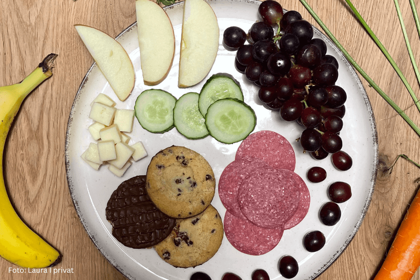 Ein Teller mit Lebensmitteln – Laura berichtet von ihren Erfahrungen mit Ernährungstriggern bei Neurodermitis