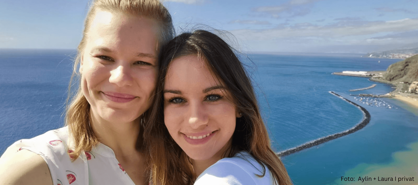 Laura und Aylin im Urlaub mit Neurodermitis. Sie berichten von ihren Erfahrungen.